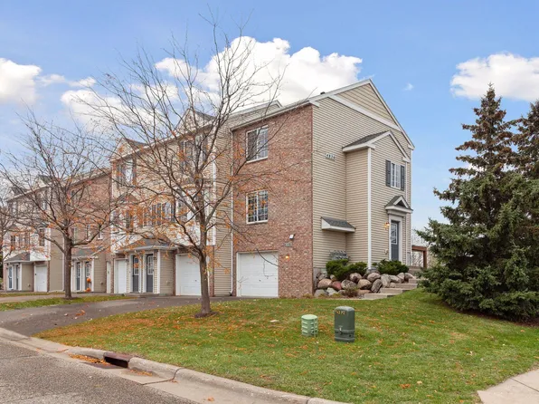 4826 Elm Dr N Unit 8, Hugo, MN 55038