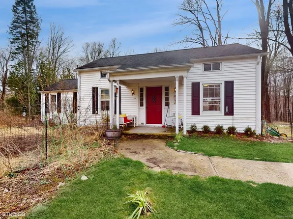 45 Dodgingtown Road, Newtown, CT 06470