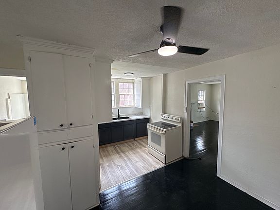 5th image of 2118 Catalpa Dr APT 2