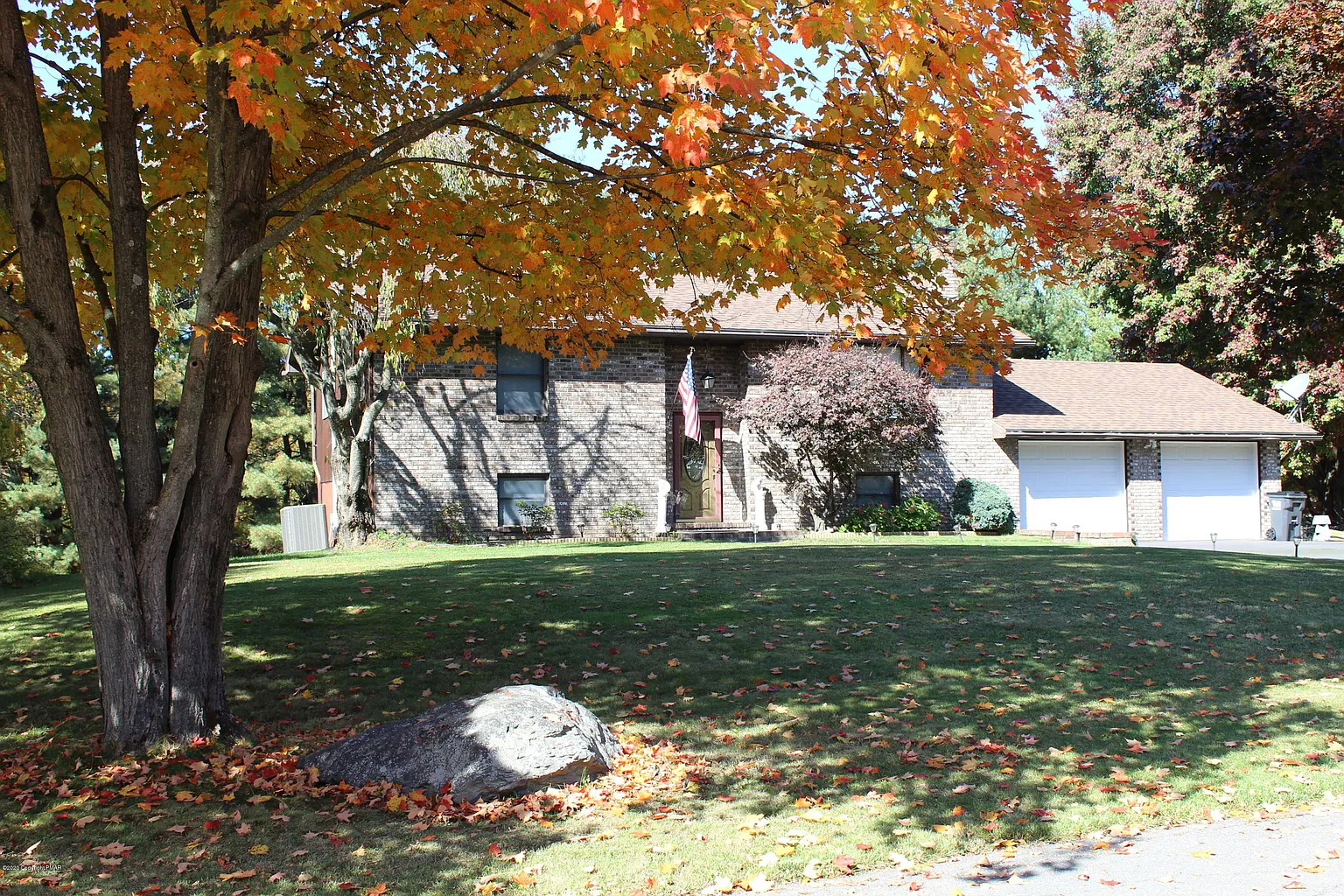 1004 Tara View Dr photo 1
