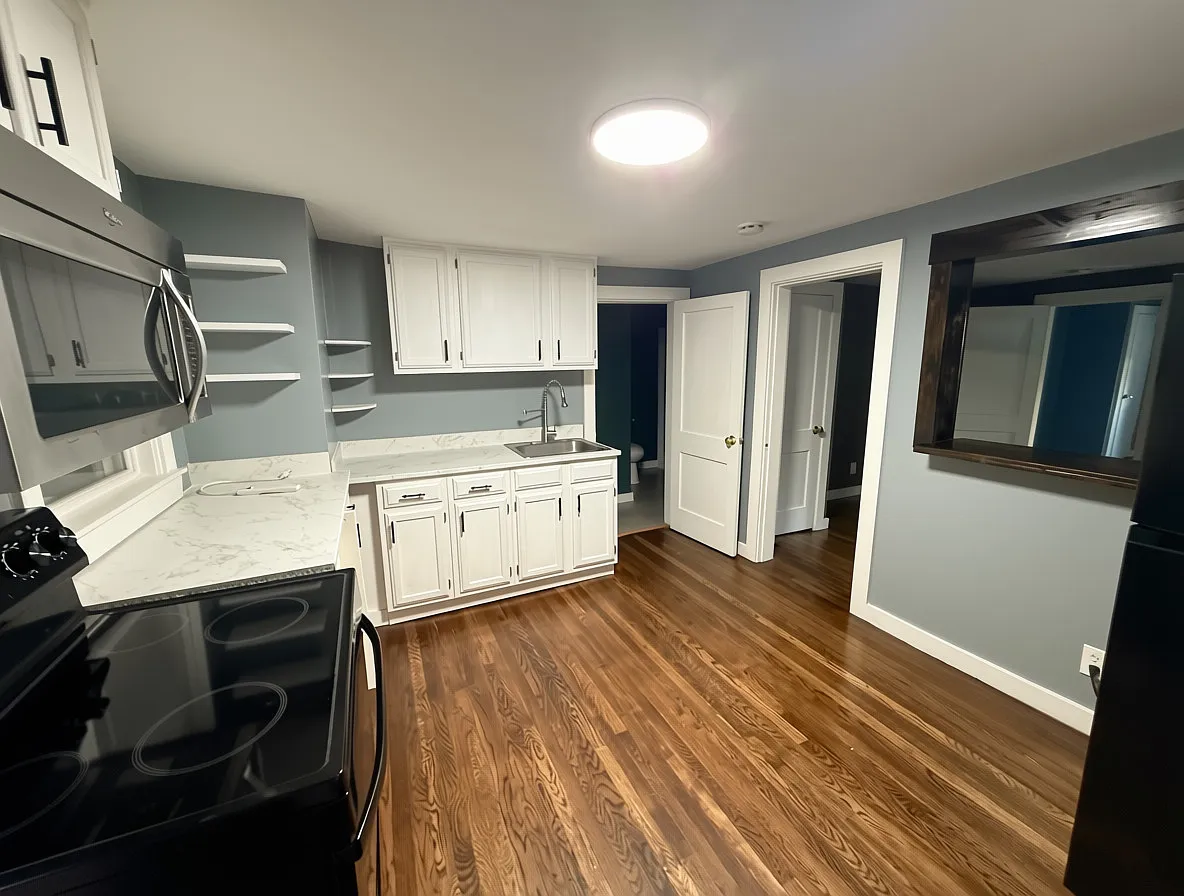 1 bed, $2,100 — Photo 3
