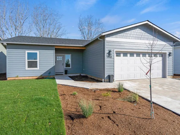 7912 27th St, White City, OR 97503