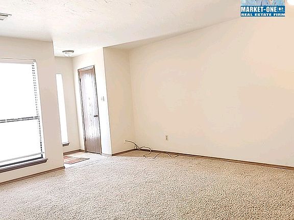 2nd image of 912 NE Tortoise Dr APT 3