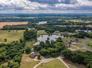 88 Oak Creek Ct, Gunter, TX 75058