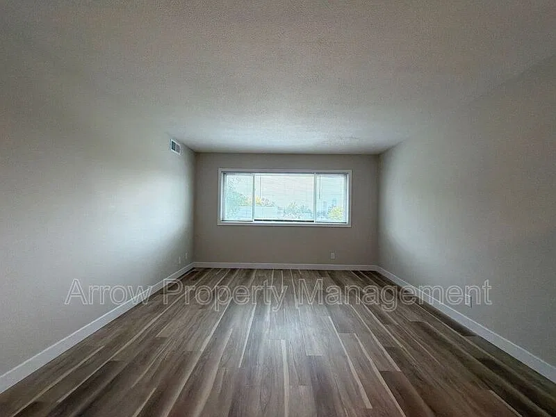 1 bed, 1.0 bath, $750 — Photo 4