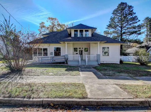 320 E Cedar St, Warren, AR 71671