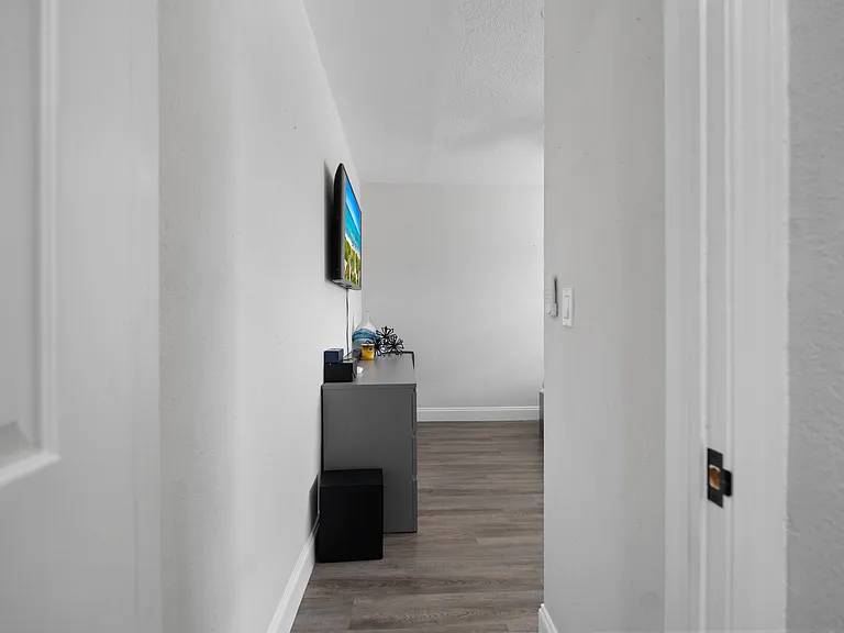2820 SW 4th St — Photo 37