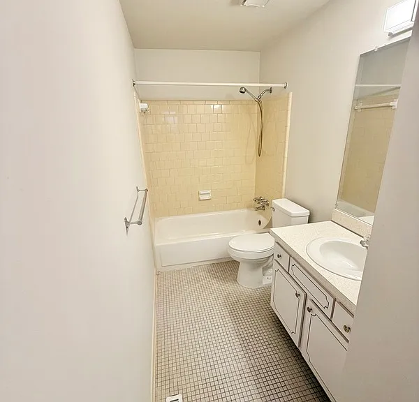 3201 Chamberlayne Ave #105 — Photo 6