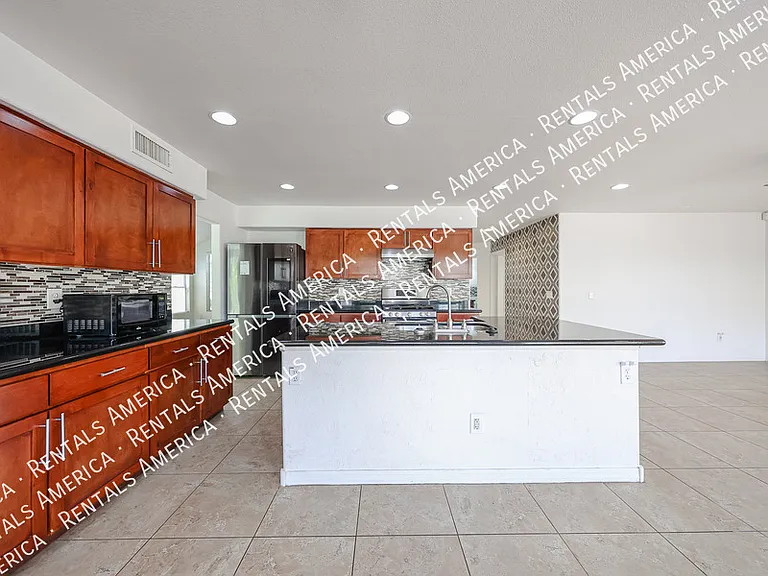 820 N Granada Dr — Photo 24