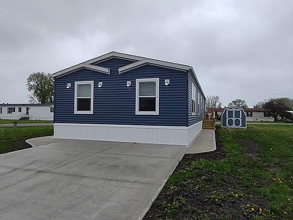 Exterior Image-1-ADVENTURE HOMES 17 Bayshore Estates