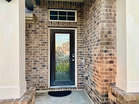 3rd image of 2534 Riverway Dr
