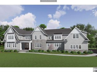 711 Cheyenne Dr, Franklin Lakes, NJ 07417