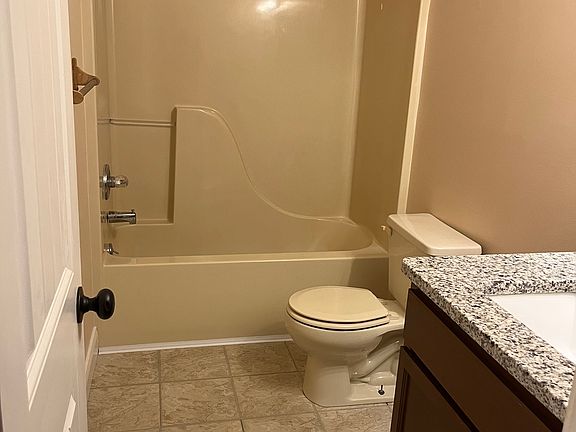 5th image of 1602 Campbell St #2