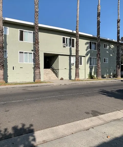 8345 Rosewood Ave #9 — Photo 2