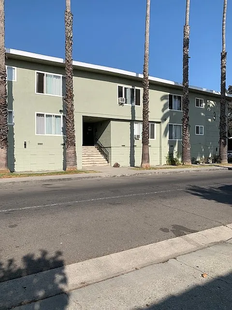 Building Photo - 8345 Rosewood Ave #9