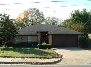 4916 Hollow Ridge Rd, Dallas, TX 75227