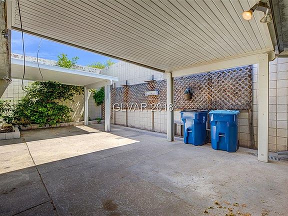 4th image of 3624 Blackstone St