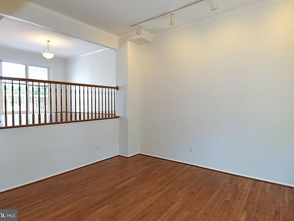 5th image of 630 Northcliffe Dr