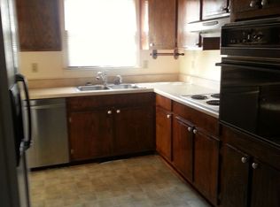 2505 Donlora Dr, Greensboro, NC 27407