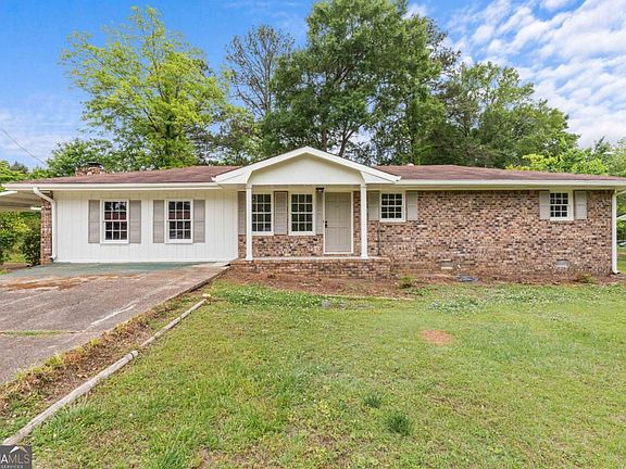 3rd image of 122 Carroll Cir