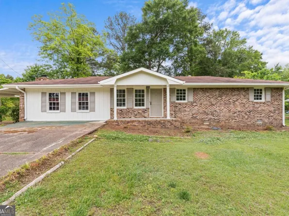 122 Carroll Cir, Carrollton, GA 30117