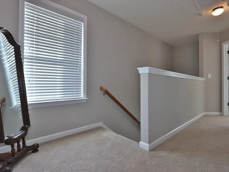 501 Grove Field Ct — Photo 10