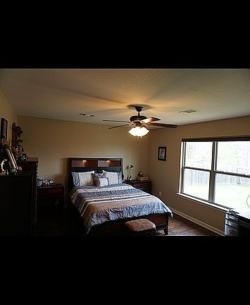 3rd image of 169 Cambridge Dr