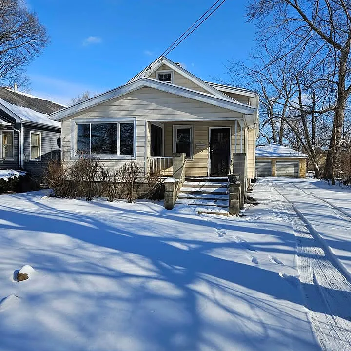 1916 N Ashley Ct