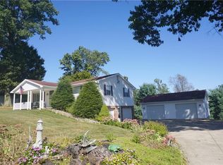 6 Sioux Trl, Malvern, OH 44644