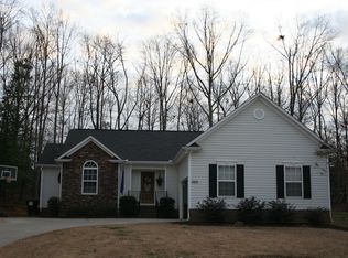 205 Lyons Dr, Simpsonville, SC 29681