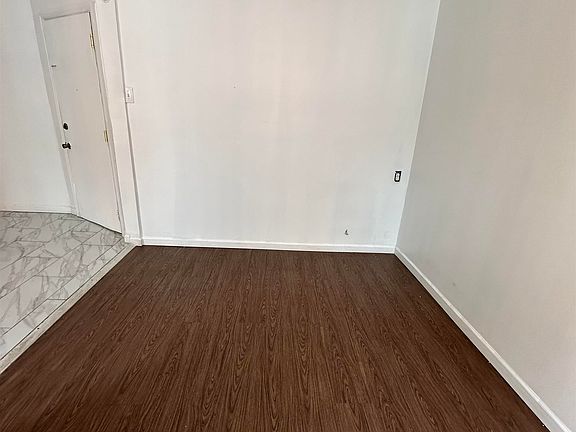 4th image of 190 Clinton Ave APT 4