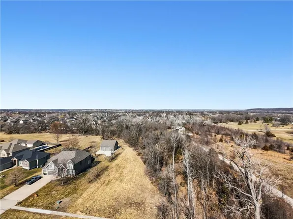 320 SW Ryan Rd, Grain Valley, MO 64029