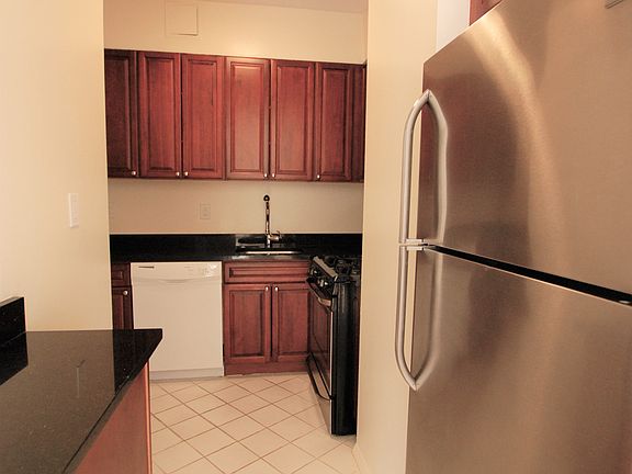 5th image of 303 E 43rd St APT 11