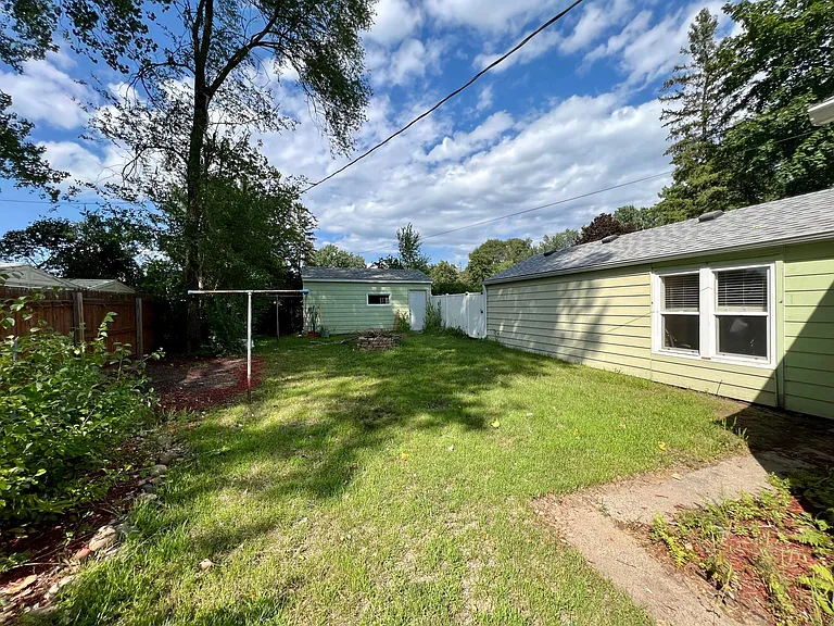 3501 Regent Ave N — Photo 11