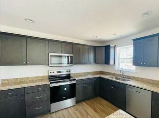 209 Compass Dr, Elizabeth City, NC 27909