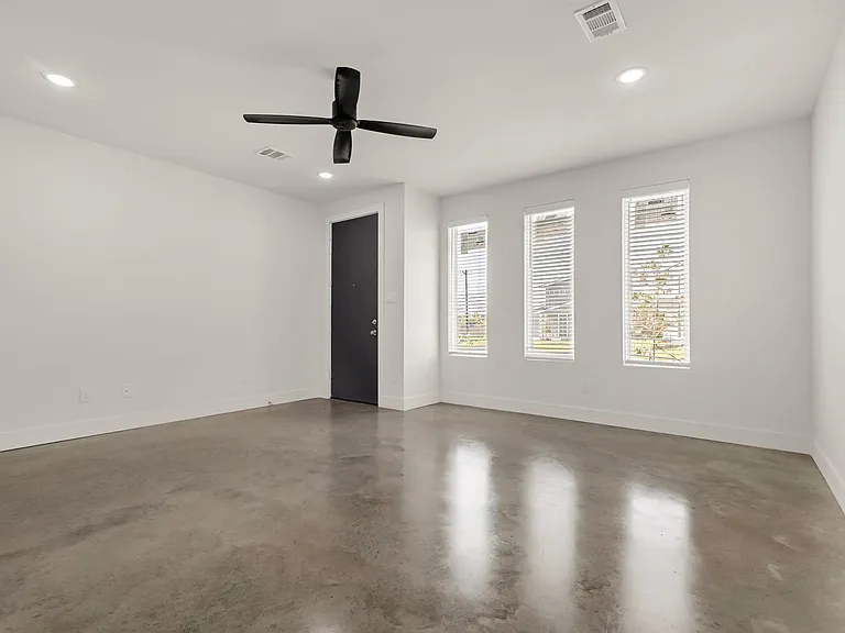 3006 Alpha Wolf Ct — Photo 11