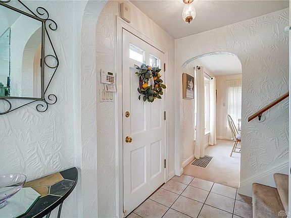 4th image of 723 Broadmoor Dr