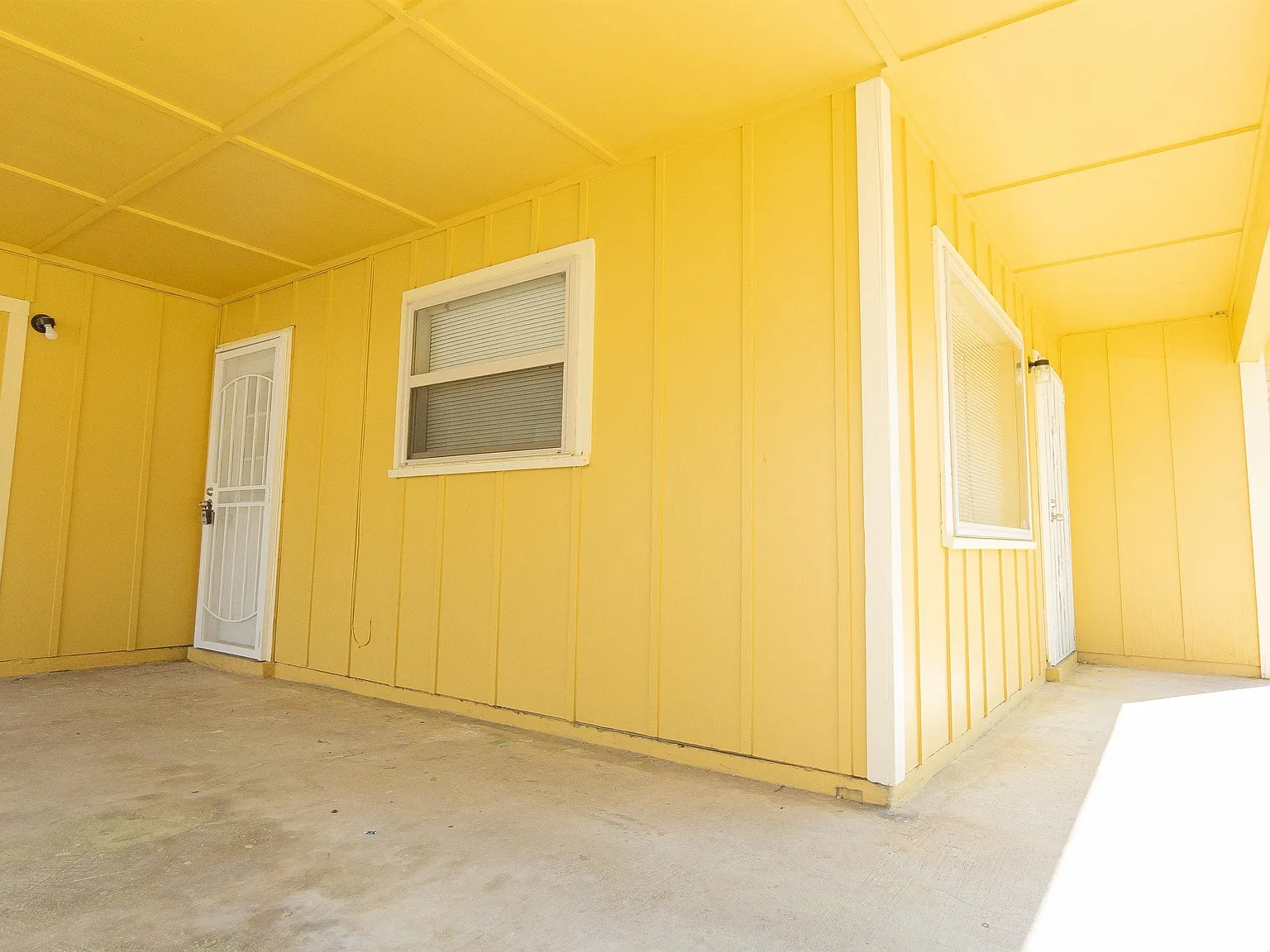 3 bed, 1.0 bath, 1008 sqft, $1,095 — Photo 4