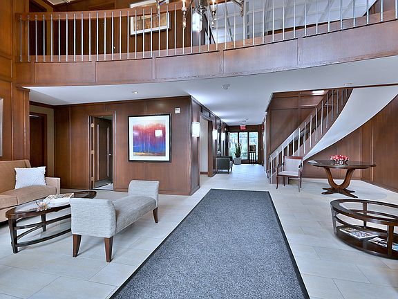 4th image of 6 Oak Brook Club Dr APT J102