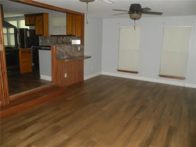 555 S 5th St — Photo 23