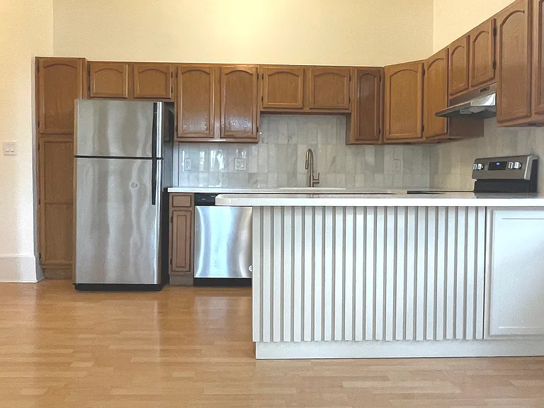 934 E 11th Ave #A — Photo 4