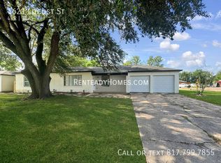 1621 Locust St, Pasadena, TX 77502