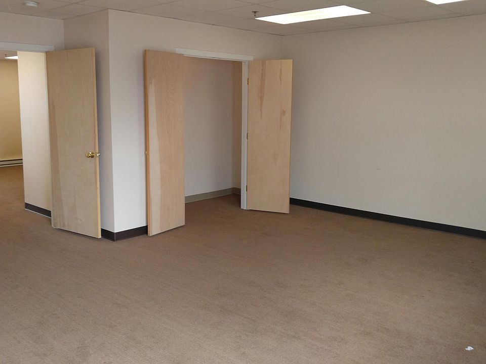 2nd image of 200 Essex St Ste 7