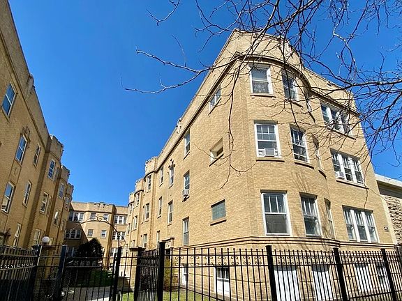 2nd image of 4536 N Wolcott Ave APT 1B