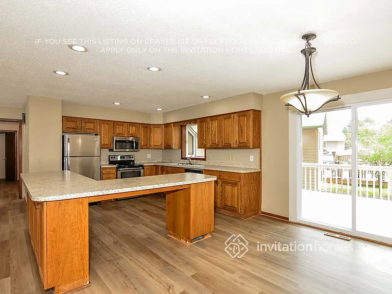 1764 Evergreen Bay — Photo 8