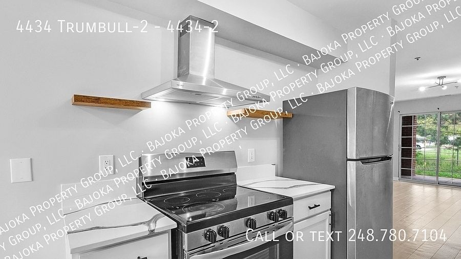 1st image of 4434 Trumbull 2 #4434-2