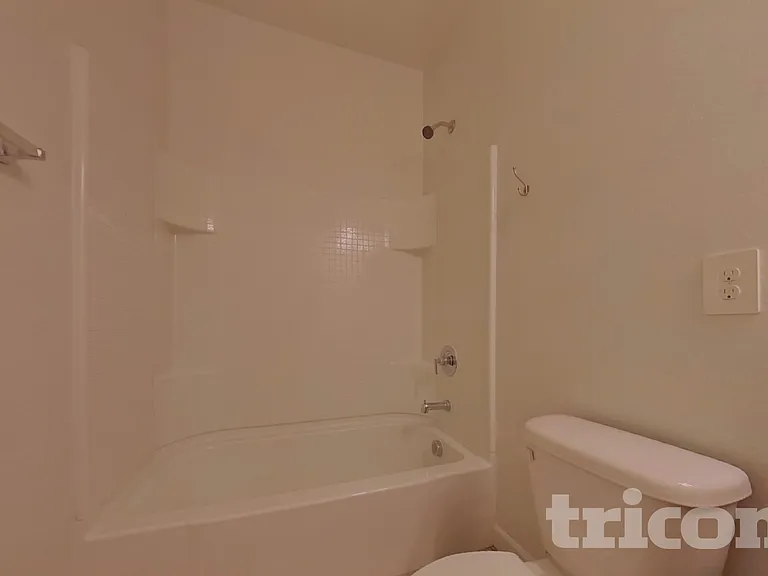 30033 W Cheery Lynn Rd — Photo 17