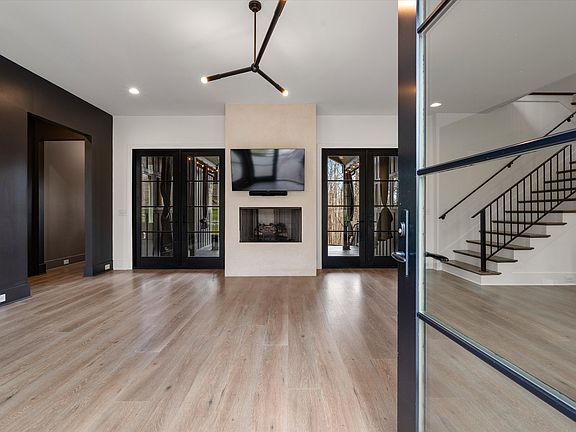 10th image of 925 Weeping Willow Rd #D