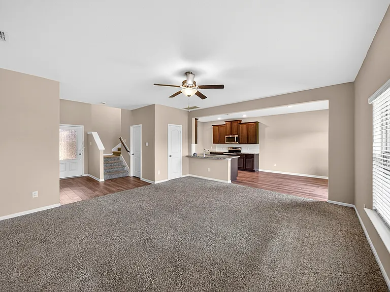 311 Foster Ln — Photo 4