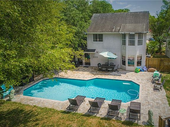 5th image of 14514 Thornfield Ct